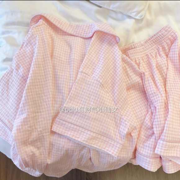 🆕Hello Kitty Miniso Gingham Short PJ's - Picture 5 of 9